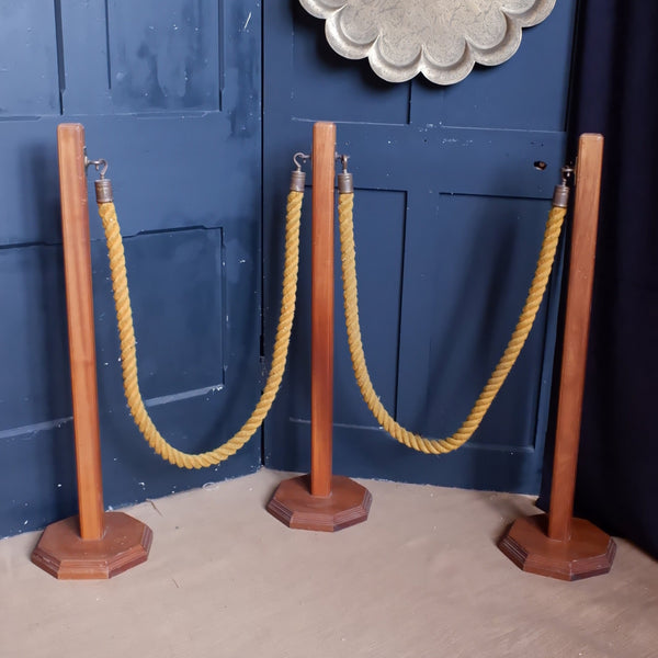 Vintage Theatre STANCHION Rope & 3 Wood POSTS Crowd Control Barrier Divider PROP