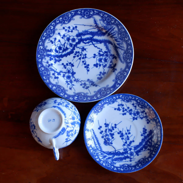 Antique Blue & White 19 Piece Porcelain Cups & Saucers & Tea Set Cherry Blossom