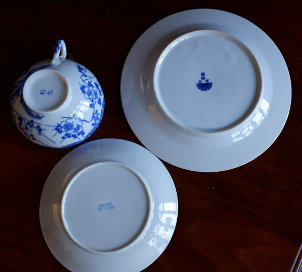Antique Blue & White 19 Piece Porcelain Cups & Saucers & Tea Set Cherry Blossom