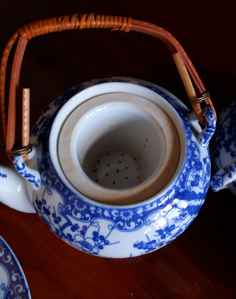 Antique Blue & White 19 Piece Porcelain Cups & Saucers & Tea Set Cherry Blossom