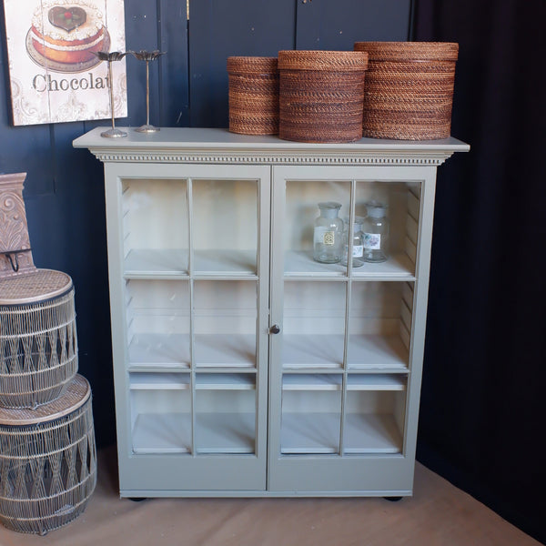 Antique Mahogany Pale GREEN Shabby Chic Display China APOTHECARY Cabinet Cupboard Unit