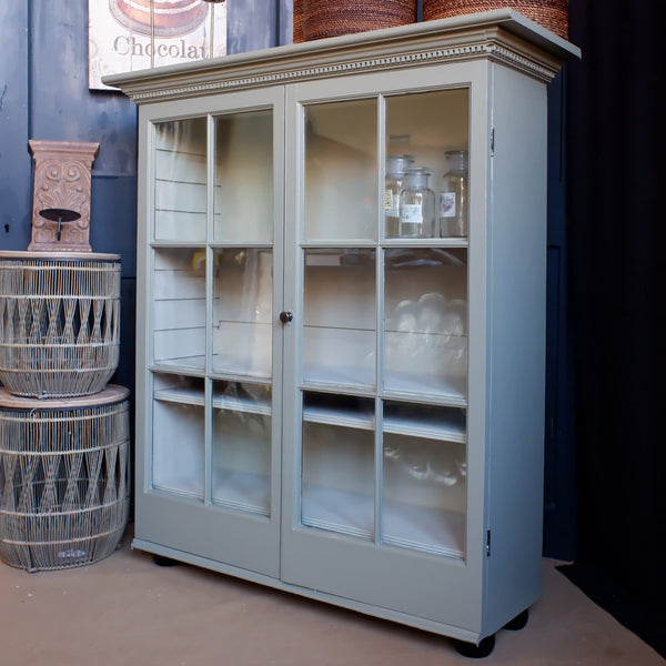 Antique Mahogany Pale GREEN Shabby Chic Display China APOTHECARY Cabinet Cupboard Unit