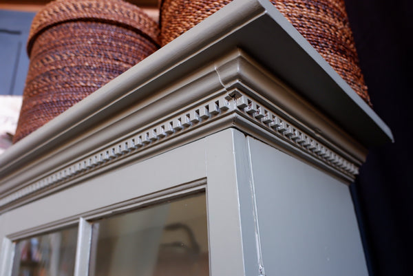 Antique Mahogany Pale GREEN Shabby Chic Display China APOTHECARY Cabinet Cupboard Unit