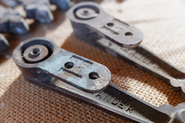 Set of 25 Antique ART DECO Cast Iron Metal STAIR Clips Rods Brackets Fleur De Lys