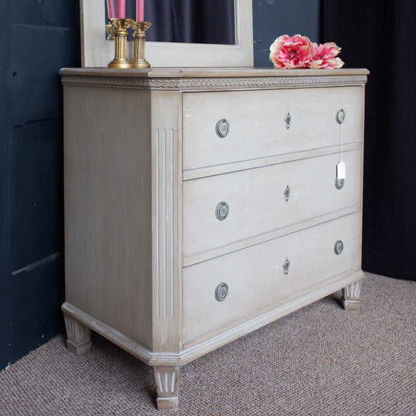 Vintage GUSTAVIAN Style Storage Chest of 3 Drawers Rustic Shabby Chic Unit