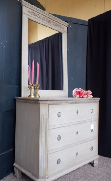 Vintage GUSTAVIAN Style Storage Chest of 3 Drawers Rustic Shabby Chic Unit