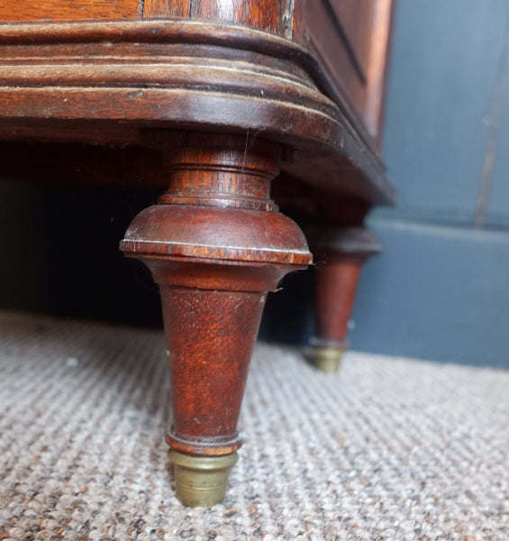 Vintage Mahogany Marble Top Pot Cupboard Bedside Cabinet Lamp Table