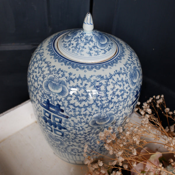New Blue & White Bulbous Large Chinese PORCELAIN Pot Jar Vase Urn w/Lid