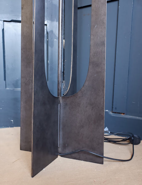NEW Glenthorpe Standard Metal Hammered IRON Industrial LIBRA Gilded Floor Lamp