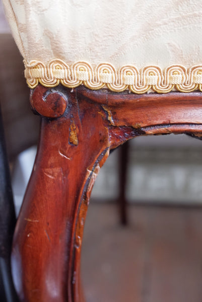 Antique Victorian Walnut Carved Back Ornate Hall Dining Side Chair
