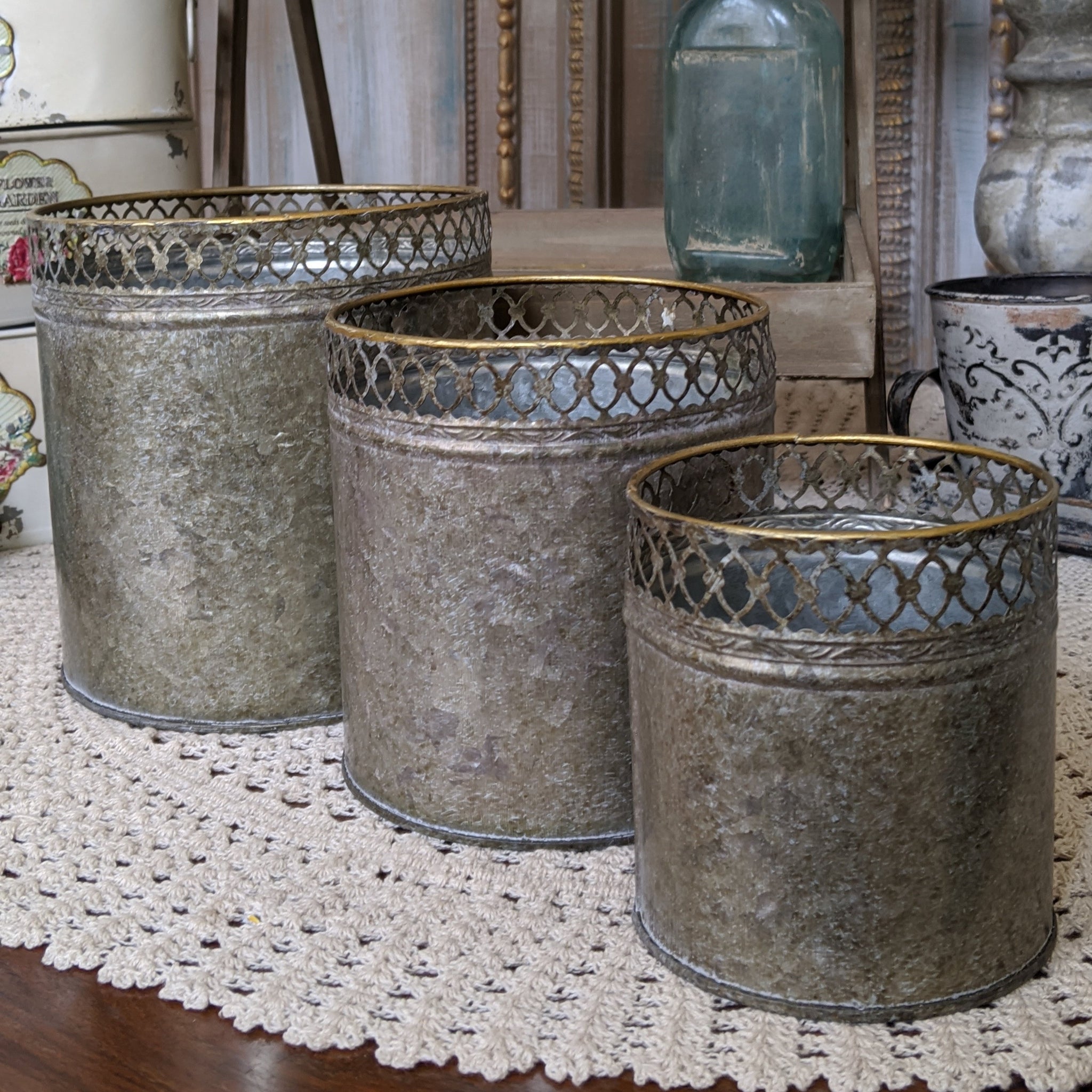 NEW French Grey Lattice Vintage Shabby Chic Set of 3 Planter Metal Baskets Pots Buckets Bin Pail
