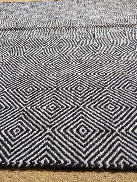 New 160x230cm Black & White INDIAN COTTON Aztec Design HAND WOVEN Carpet Rug Runner