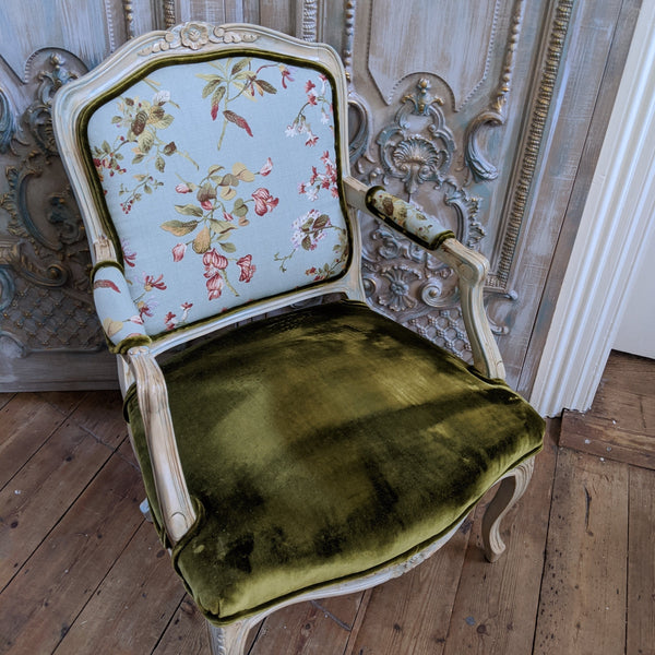 FRENCH LOUIS Cream Shabby Chic Painted Carved Floral LINEN Fireside Library Arm Chair