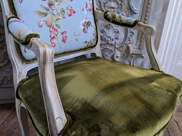 FRENCH LOUIS Cream Shabby Chic Painted Carved Floral LINEN Velvet Fireside Library Arm Chair