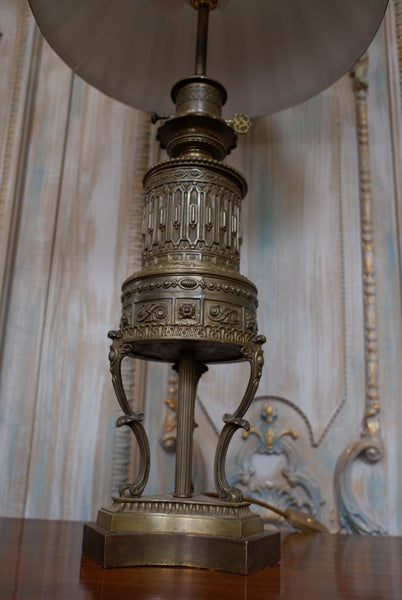 Vintage French Rustic Bronze Finish Ornate Metal Table Bedside Lamp Lantern