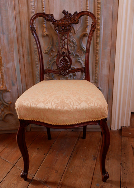 Antique Victorian Walnut Carved Back Ornate Hall Dining Side Chair