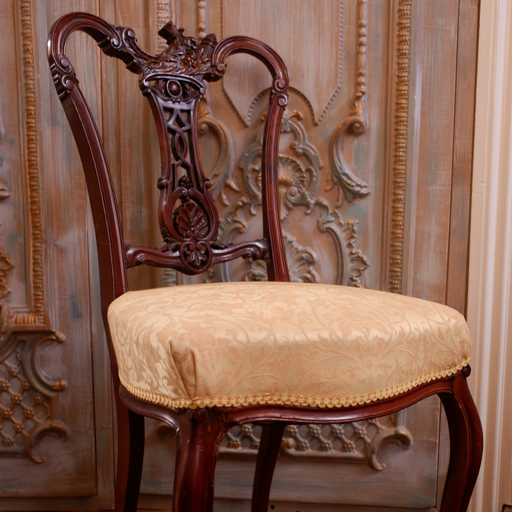 Antique Victorian Walnut Carved Back Ornate Hall Dining Side Chair