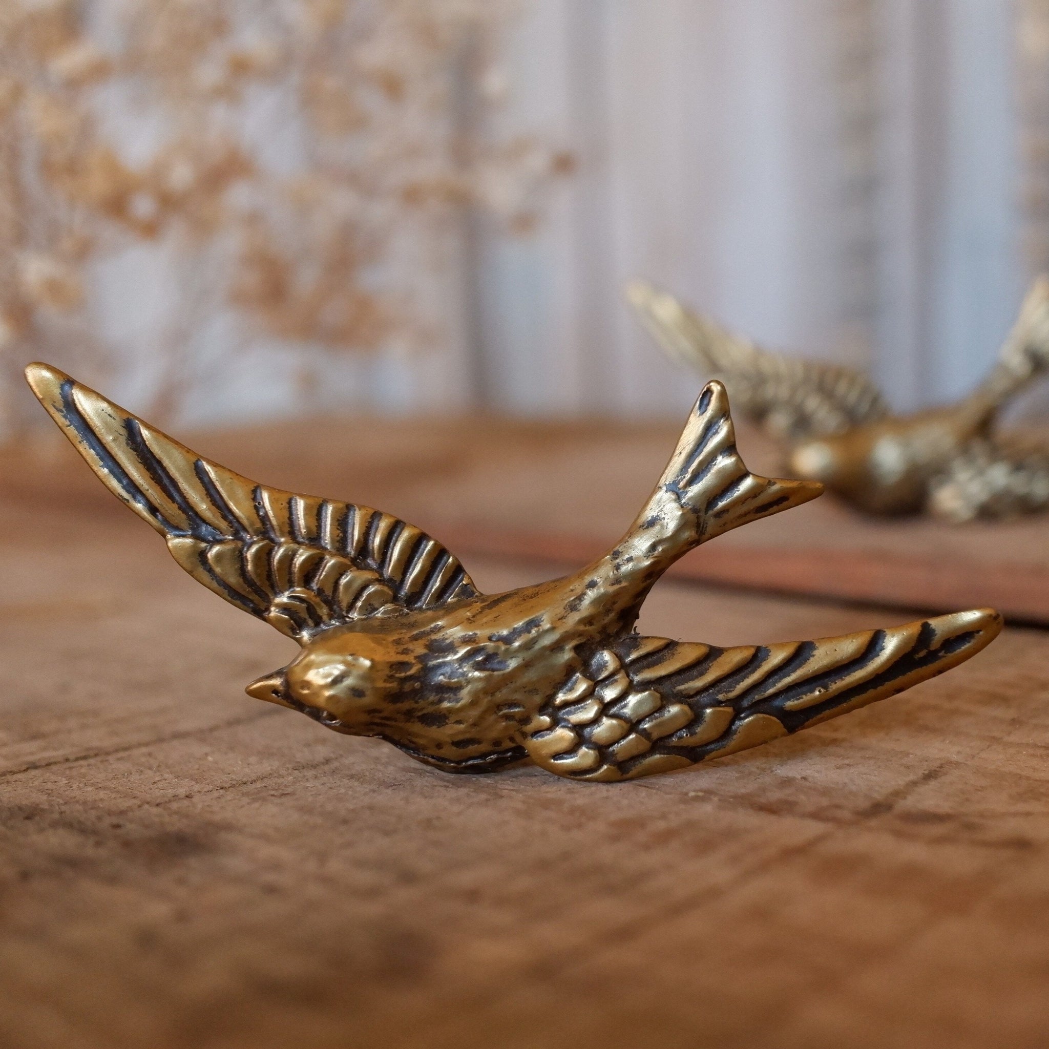 NEW French Vintage Gold SWALLOW Bird Shabby Chic Metal Door Drawer Knob Pull