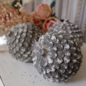New Vintage French Shabby Chic Rustic Stone Effect Pine Cone Round Ball Decorative Ornament